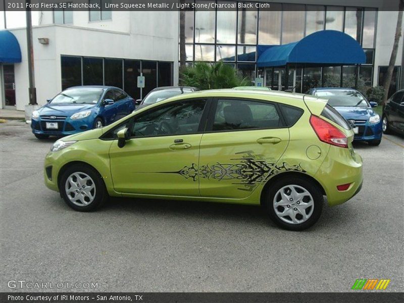 Lime Squeeze Metallic / Light Stone/Charcoal Black Cloth 2011 Ford Fiesta SE Hatchback
