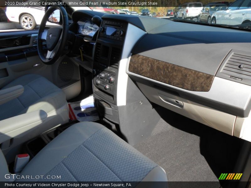 White Gold Pearl / Medium Slate Gray/Light Shale 2010 Dodge Grand Caravan SXT