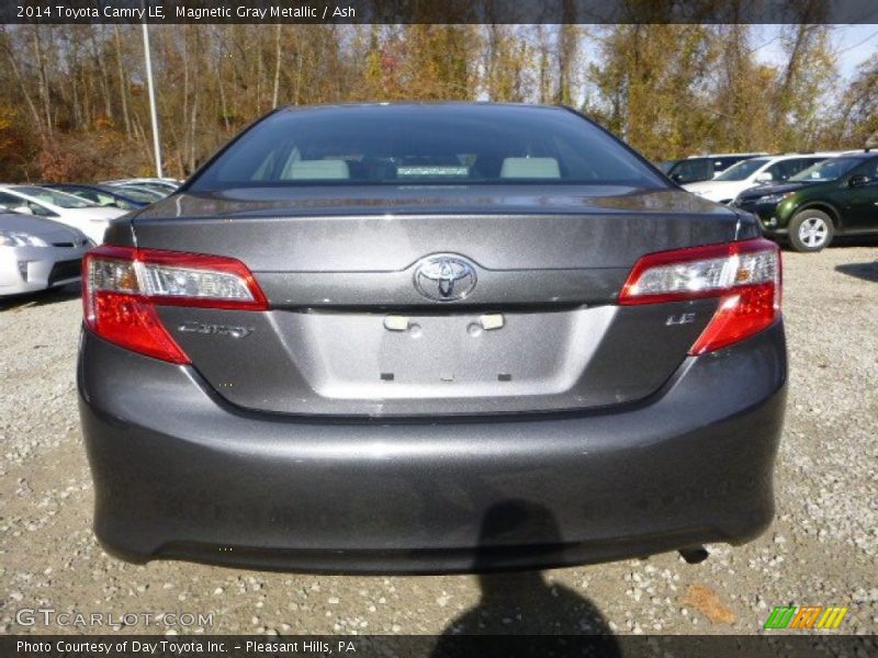 Magnetic Gray Metallic / Ash 2014 Toyota Camry LE