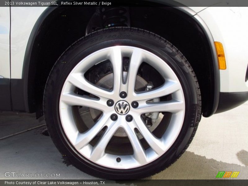 Reflex Silver Metallic / Beige 2013 Volkswagen Tiguan SEL