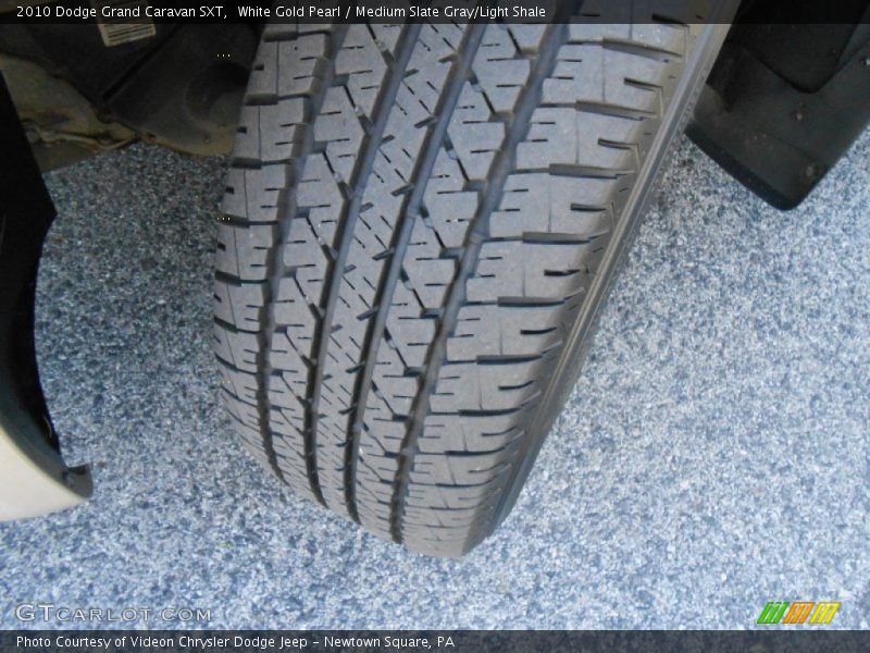 White Gold Pearl / Medium Slate Gray/Light Shale 2010 Dodge Grand Caravan SXT