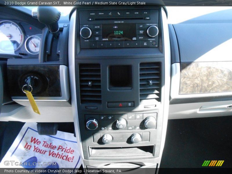White Gold Pearl / Medium Slate Gray/Light Shale 2010 Dodge Grand Caravan SXT