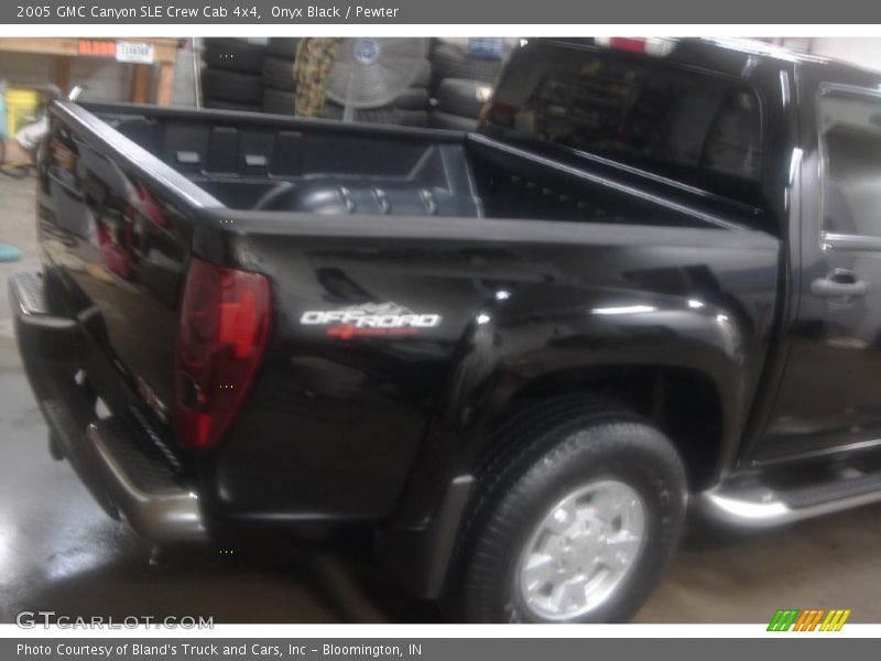 Onyx Black / Pewter 2005 GMC Canyon SLE Crew Cab 4x4
