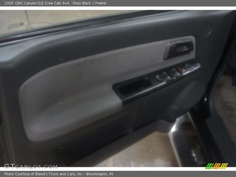 Onyx Black / Pewter 2005 GMC Canyon SLE Crew Cab 4x4