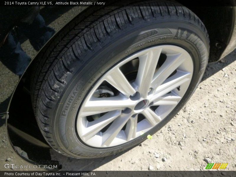 Attitude Black Metallic / Ivory 2014 Toyota Camry XLE V6
