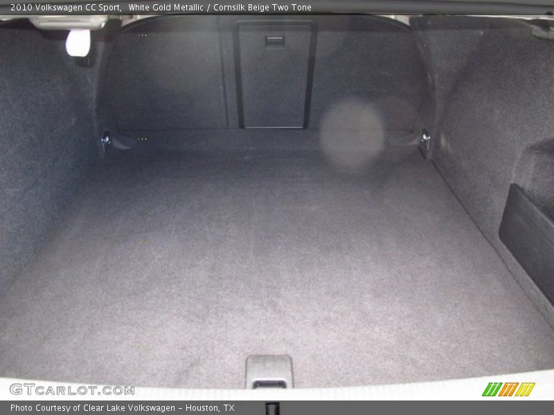 White Gold Metallic / Cornsilk Beige Two Tone 2010 Volkswagen CC Sport
