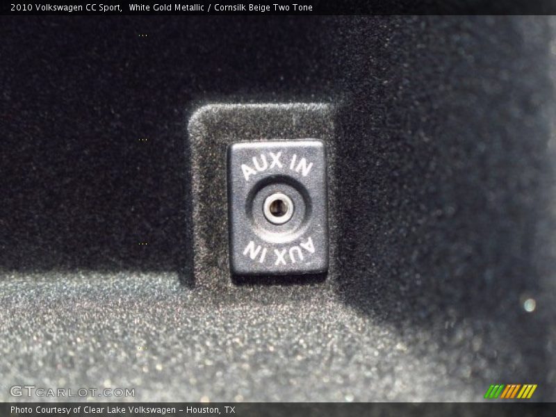 White Gold Metallic / Cornsilk Beige Two Tone 2010 Volkswagen CC Sport