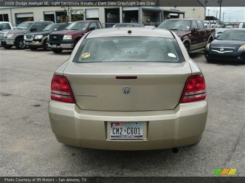 Light Sandstone Metallic / Dark Slate Gray/Light Slate Gray 2008 Dodge Avenger SE