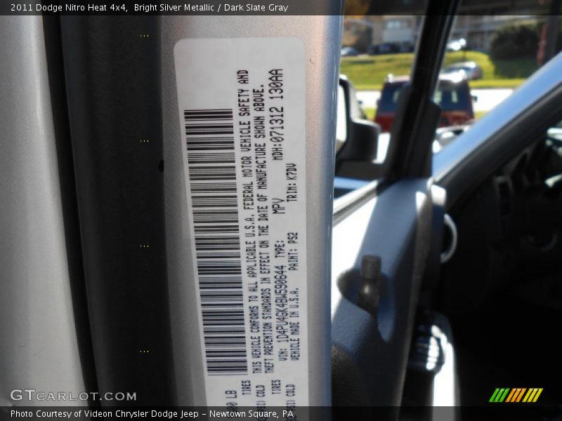 Bright Silver Metallic / Dark Slate Gray 2011 Dodge Nitro Heat 4x4