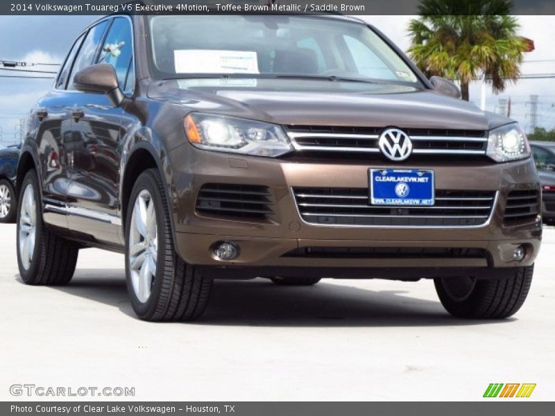Toffee Brown Metallic / Saddle Brown 2014 Volkswagen Touareg V6 Executive 4Motion