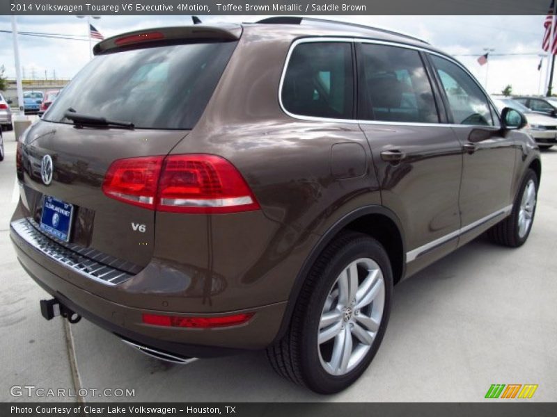 Toffee Brown Metallic / Saddle Brown 2014 Volkswagen Touareg V6 Executive 4Motion