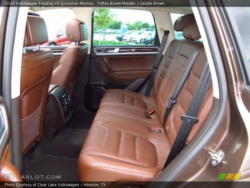 Rear Seat of 2014 Touareg V6 Executive 4Motion