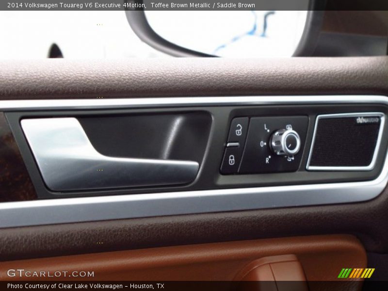 Toffee Brown Metallic / Saddle Brown 2014 Volkswagen Touareg V6 Executive 4Motion