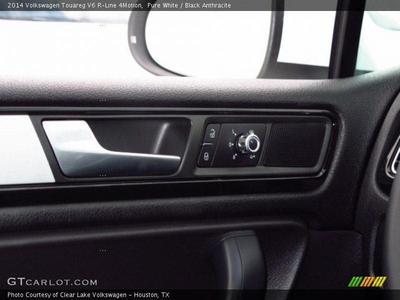 Pure White / Black Anthracite 2014 Volkswagen Touareg V6 R-Line 4Motion
