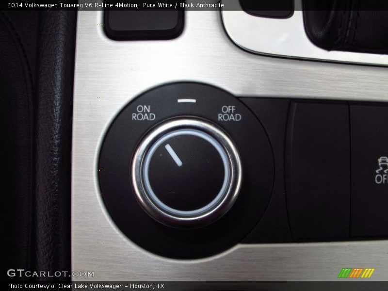 Pure White / Black Anthracite 2014 Volkswagen Touareg V6 R-Line 4Motion