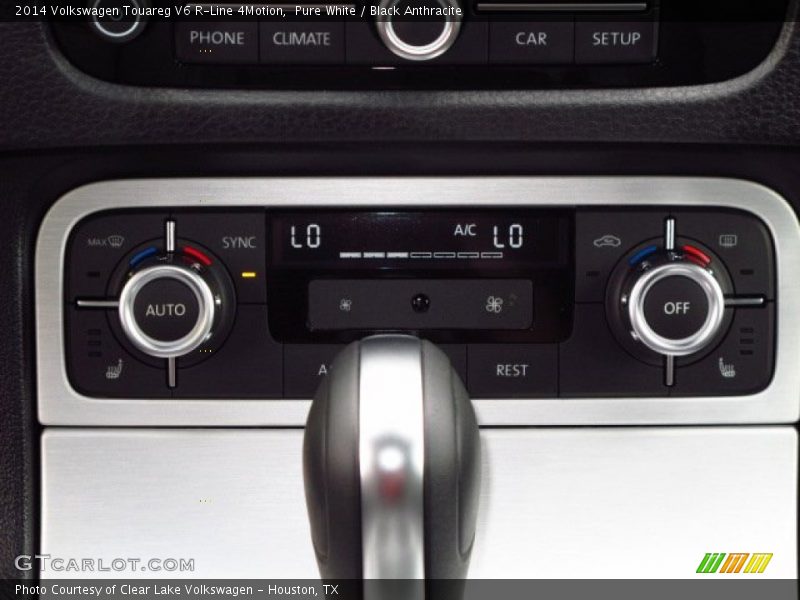 Pure White / Black Anthracite 2014 Volkswagen Touareg V6 R-Line 4Motion
