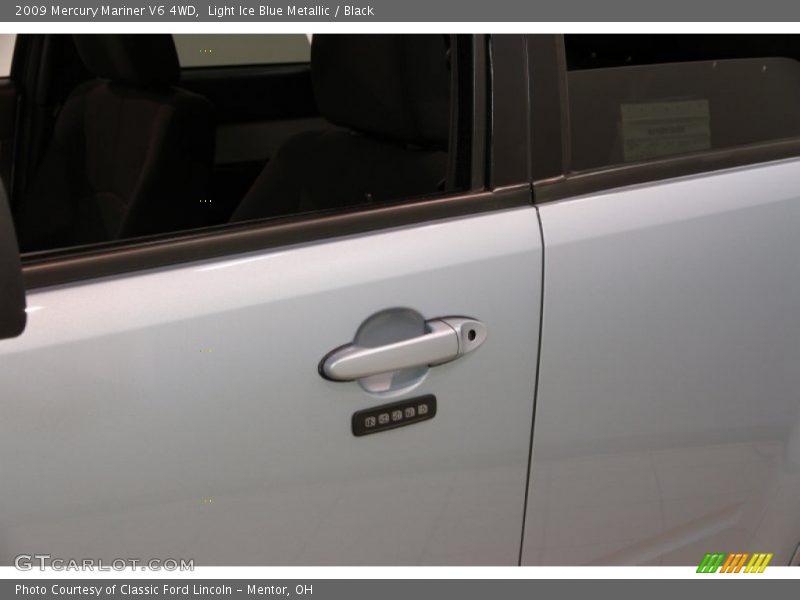 Light Ice Blue Metallic / Black 2009 Mercury Mariner V6 4WD