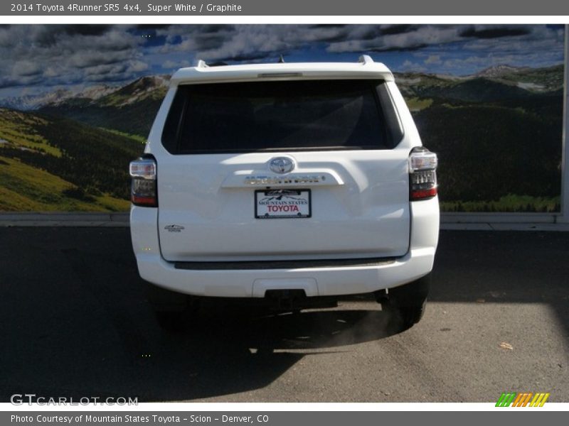 Super White / Graphite 2014 Toyota 4Runner SR5 4x4