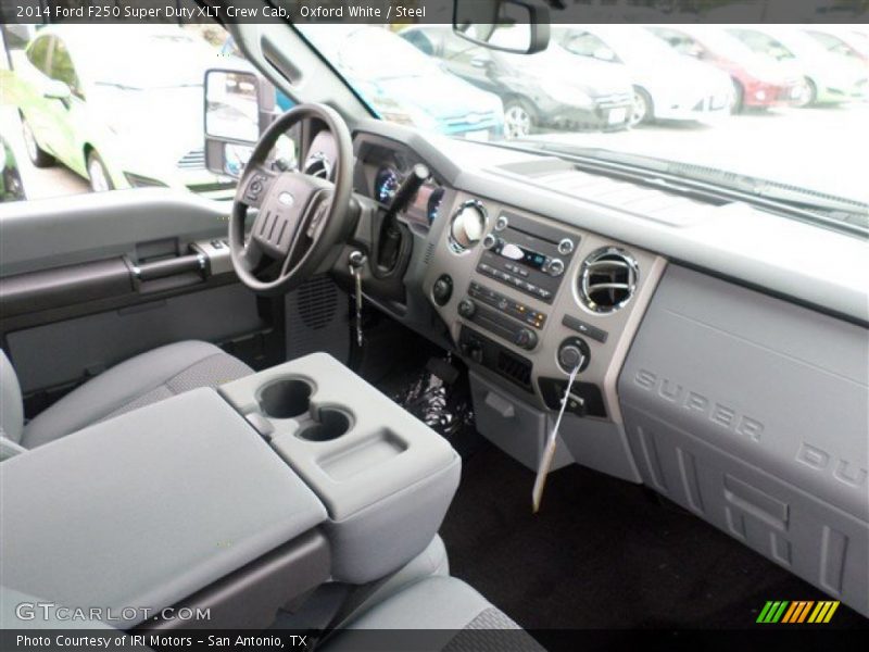 Dashboard of 2014 F250 Super Duty XLT Crew Cab