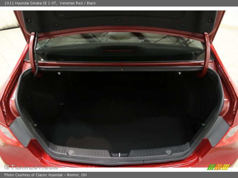 Venetian Red / Black 2011 Hyundai Sonata SE 2.0T