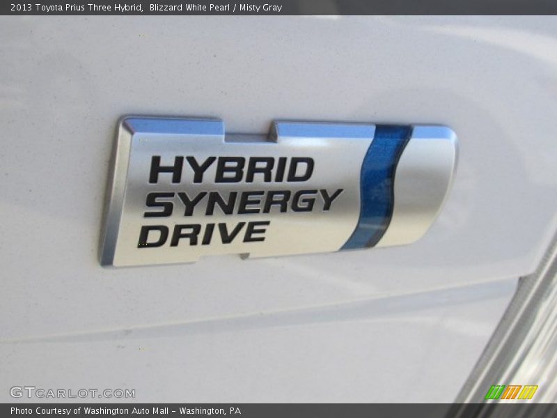 Blizzard White Pearl / Misty Gray 2013 Toyota Prius Three Hybrid