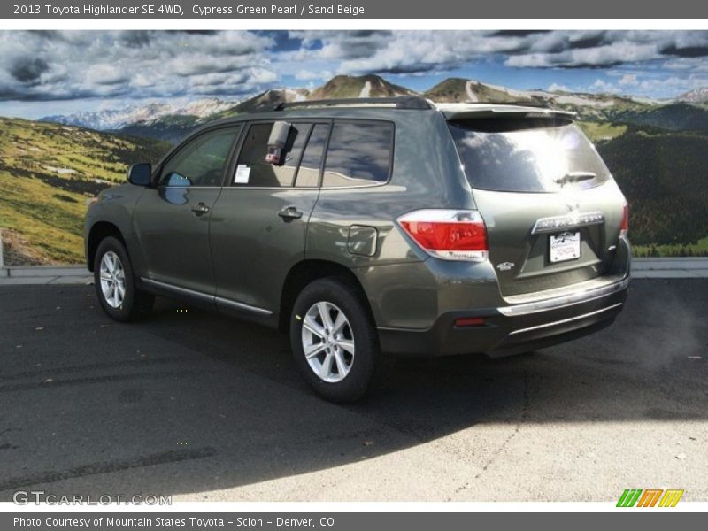 Cypress Green Pearl / Sand Beige 2013 Toyota Highlander SE 4WD