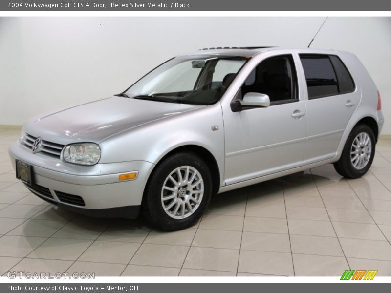 Reflex Silver Metallic / Black 2004 Volkswagen Golf GLS 4 Door