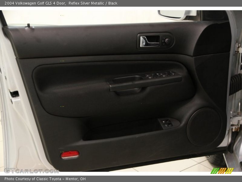 Reflex Silver Metallic / Black 2004 Volkswagen Golf GLS 4 Door