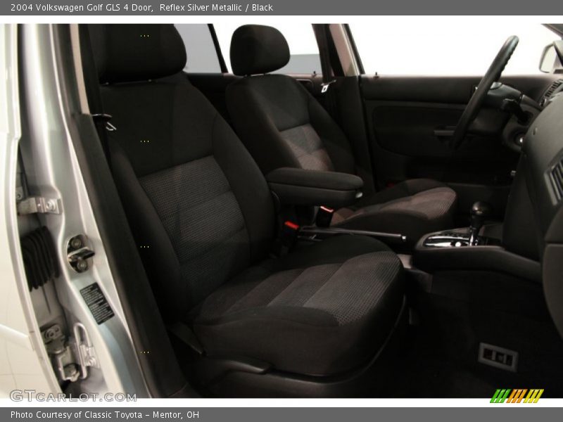 Reflex Silver Metallic / Black 2004 Volkswagen Golf GLS 4 Door