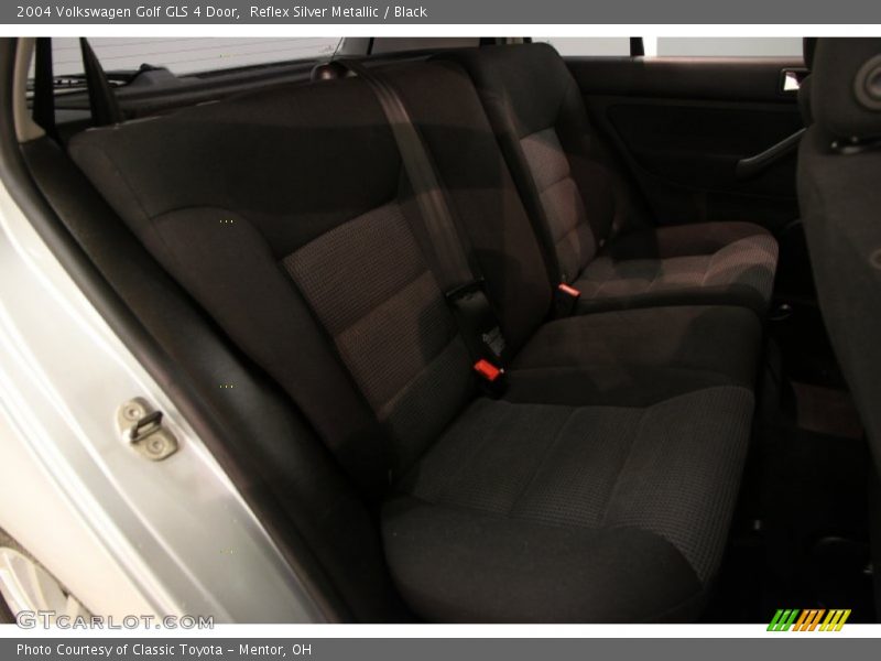 Reflex Silver Metallic / Black 2004 Volkswagen Golf GLS 4 Door
