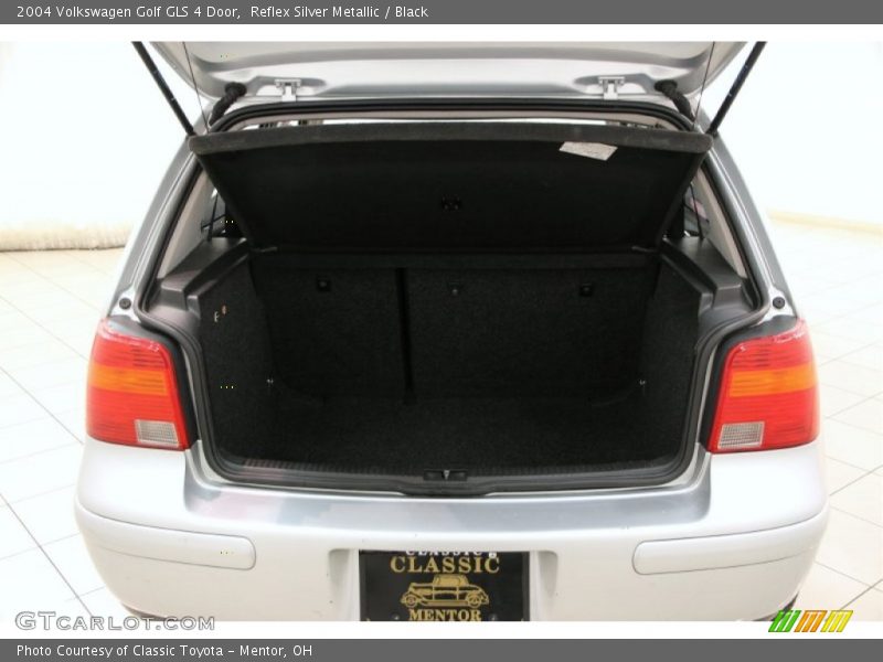 Reflex Silver Metallic / Black 2004 Volkswagen Golf GLS 4 Door