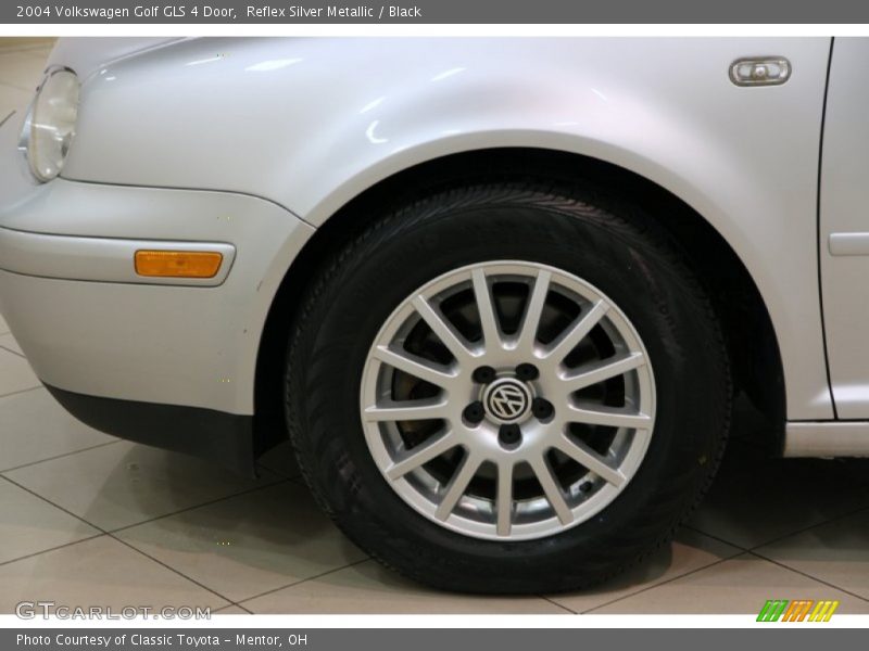 Reflex Silver Metallic / Black 2004 Volkswagen Golf GLS 4 Door
