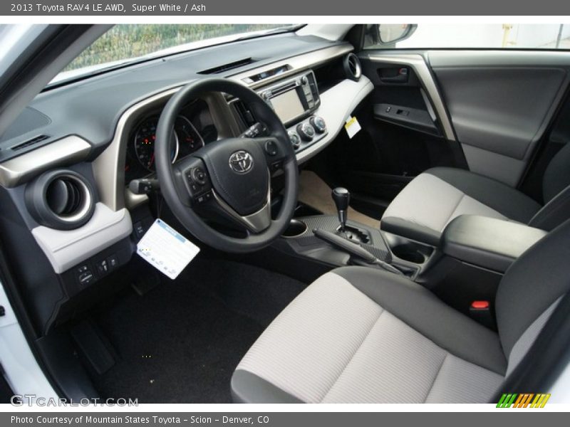 Super White / Ash 2013 Toyota RAV4 LE AWD