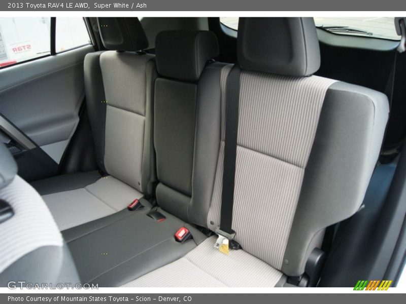 Super White / Ash 2013 Toyota RAV4 LE AWD