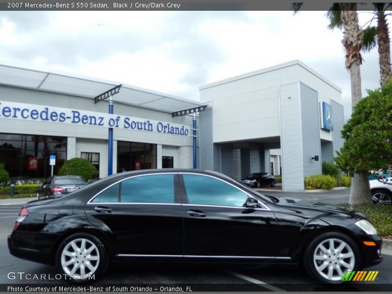 Black / Grey/Dark Grey 2007 Mercedes-Benz S 550 Sedan