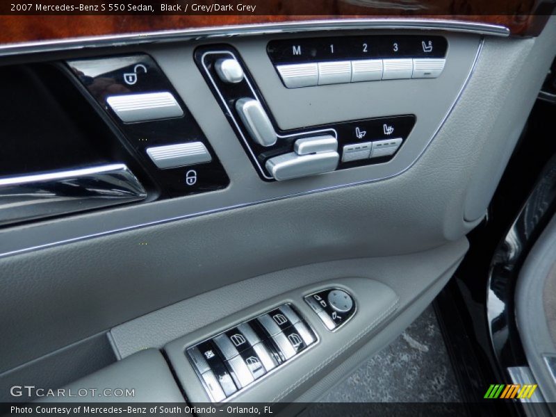 Black / Grey/Dark Grey 2007 Mercedes-Benz S 550 Sedan