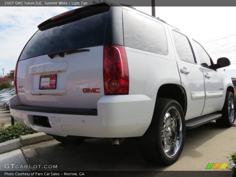 Summit White / Light Tan 2007 GMC Yukon SLE