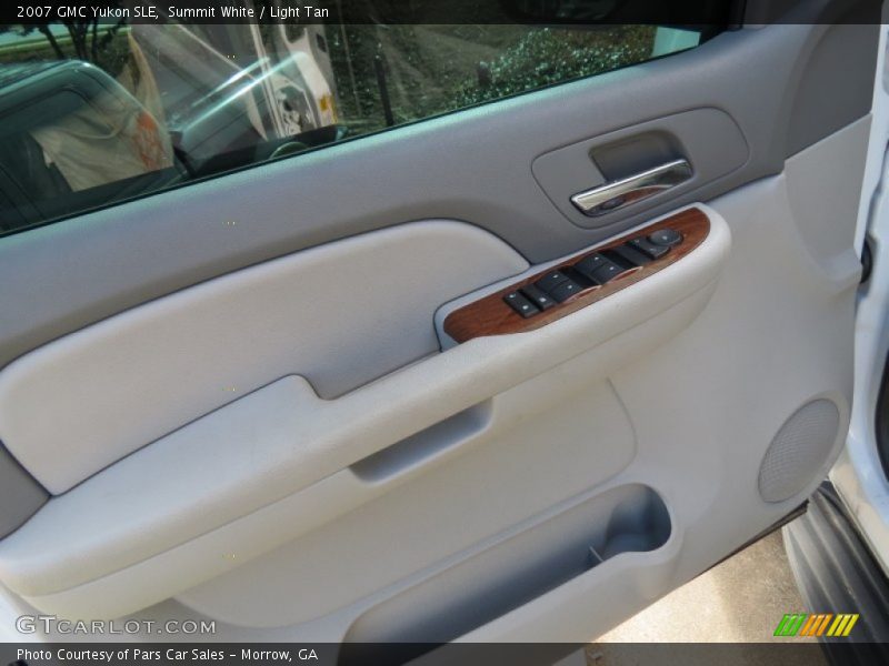 Summit White / Light Tan 2007 GMC Yukon SLE