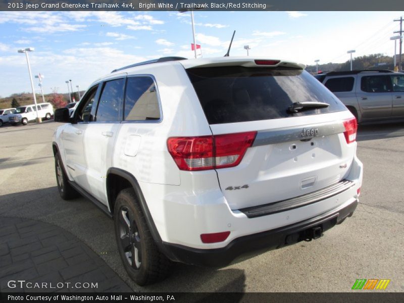 Bright White / Trailhawk Black/Red Stitching 2013 Jeep Grand Cherokee Trailhawk 4x4