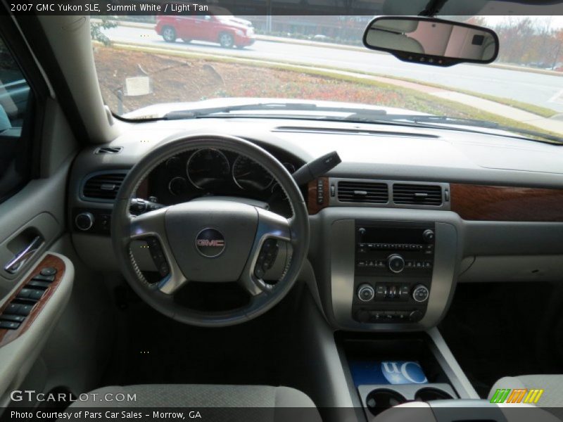 Summit White / Light Tan 2007 GMC Yukon SLE