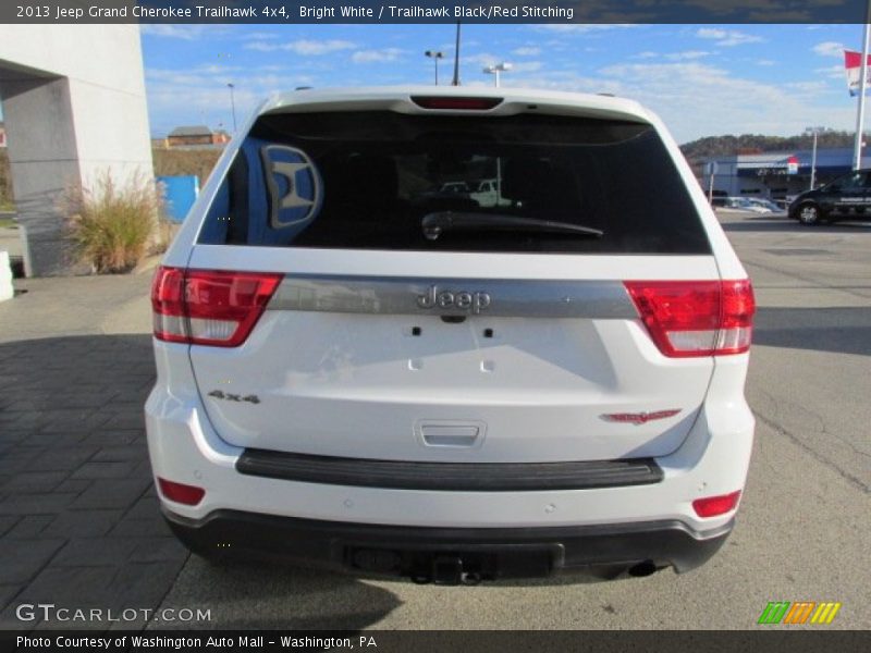 Bright White / Trailhawk Black/Red Stitching 2013 Jeep Grand Cherokee Trailhawk 4x4