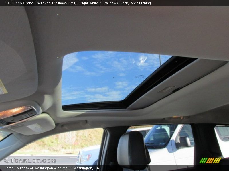 Bright White / Trailhawk Black/Red Stitching 2013 Jeep Grand Cherokee Trailhawk 4x4