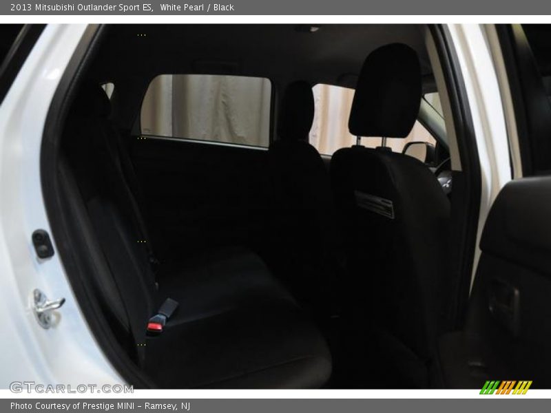 White Pearl / Black 2013 Mitsubishi Outlander Sport ES