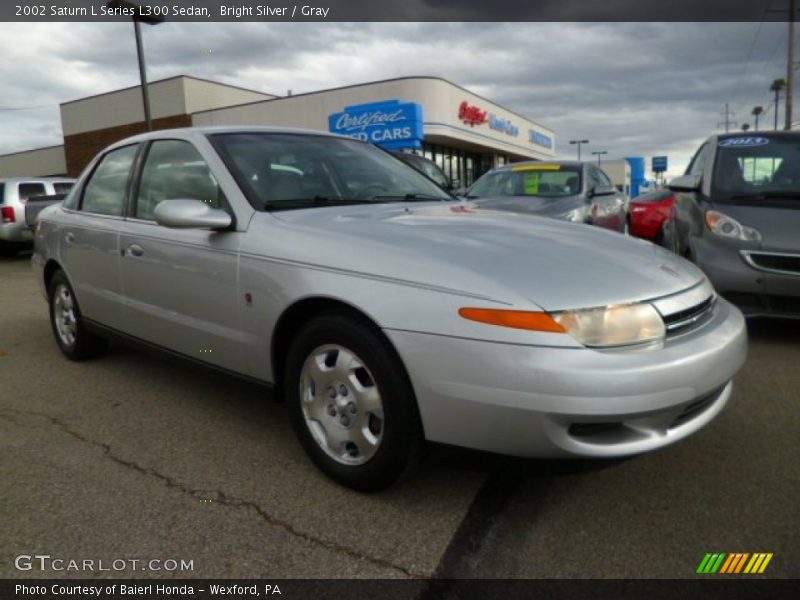 Bright Silver / Gray 2002 Saturn L Series L300 Sedan
