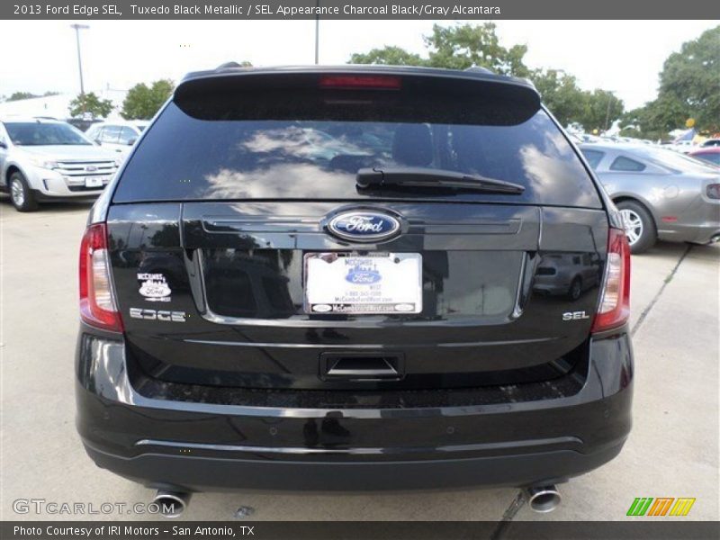 Tuxedo Black Metallic / SEL Appearance Charcoal Black/Gray Alcantara 2013 Ford Edge SEL