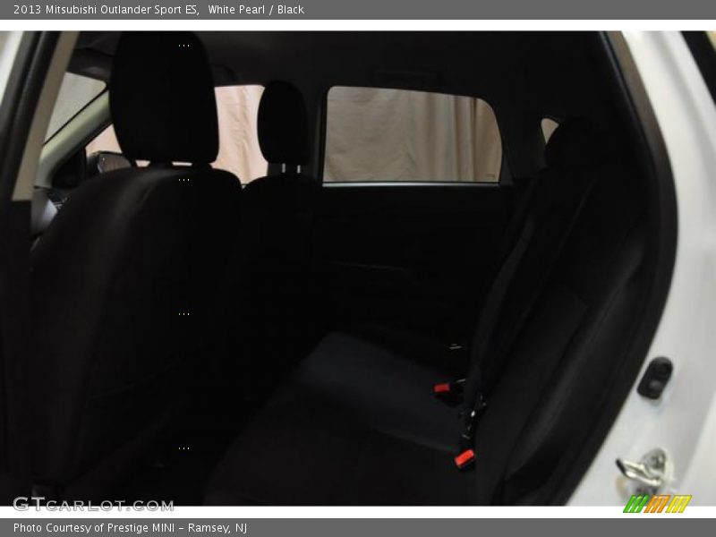 White Pearl / Black 2013 Mitsubishi Outlander Sport ES
