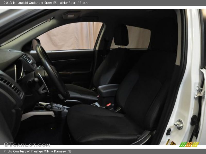 White Pearl / Black 2013 Mitsubishi Outlander Sport ES