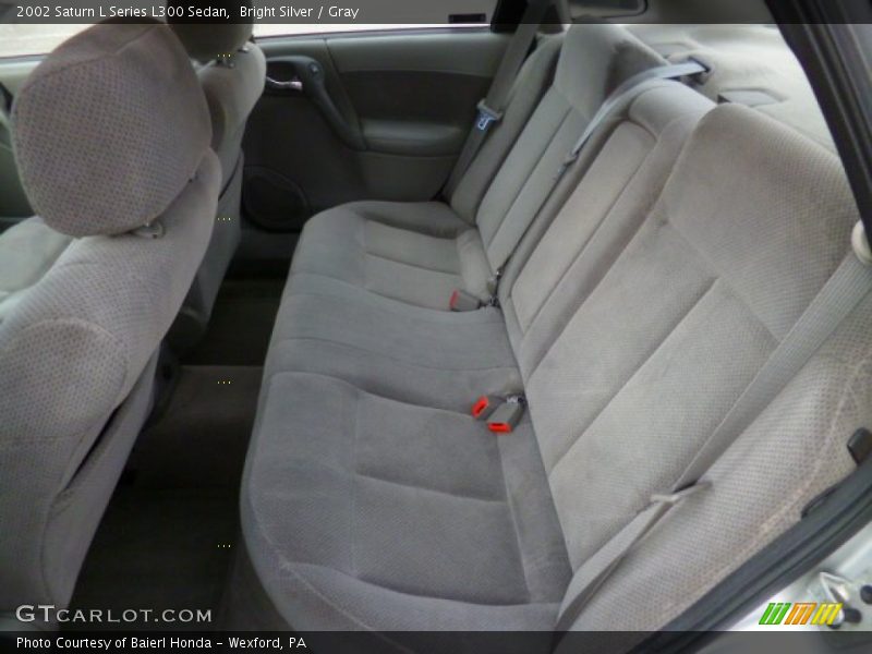 Bright Silver / Gray 2002 Saturn L Series L300 Sedan