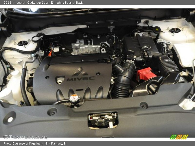 White Pearl / Black 2013 Mitsubishi Outlander Sport ES