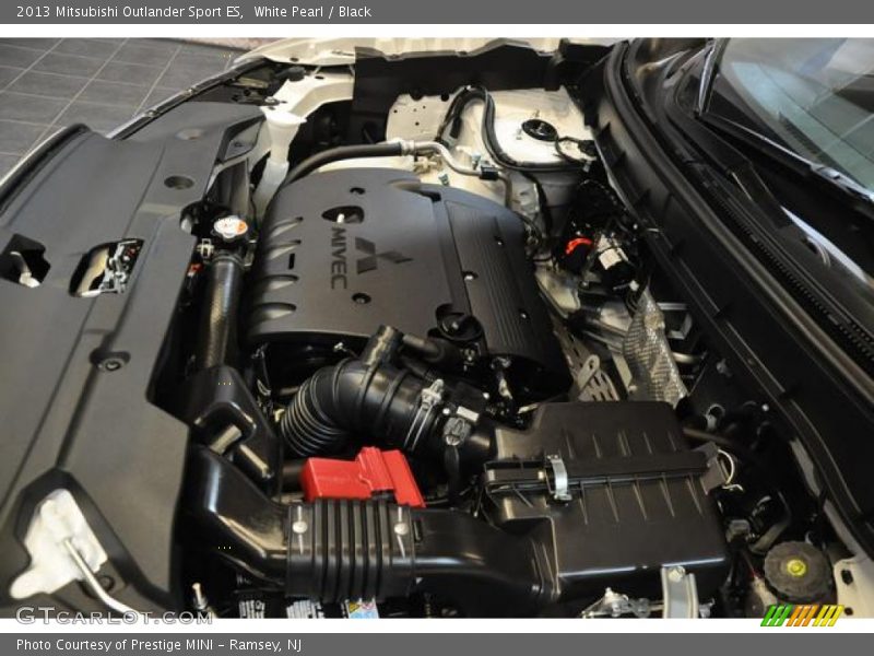 White Pearl / Black 2013 Mitsubishi Outlander Sport ES